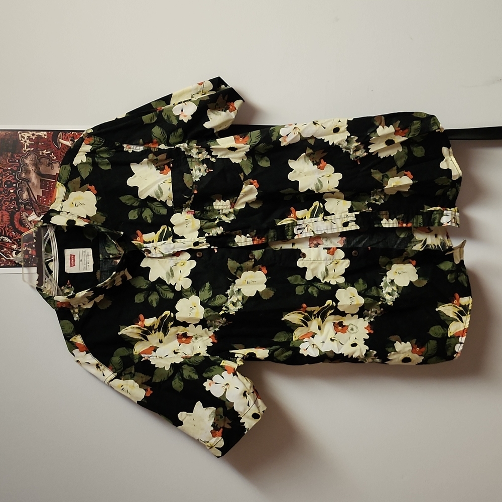 Levi's button up t shirt